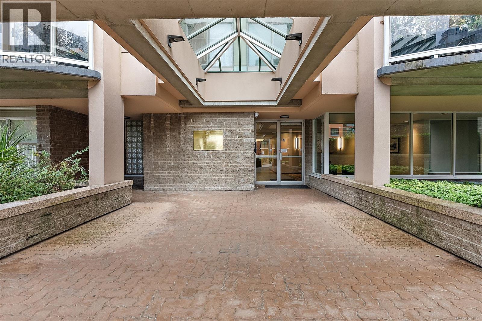 603 1010 View Street, Victoria