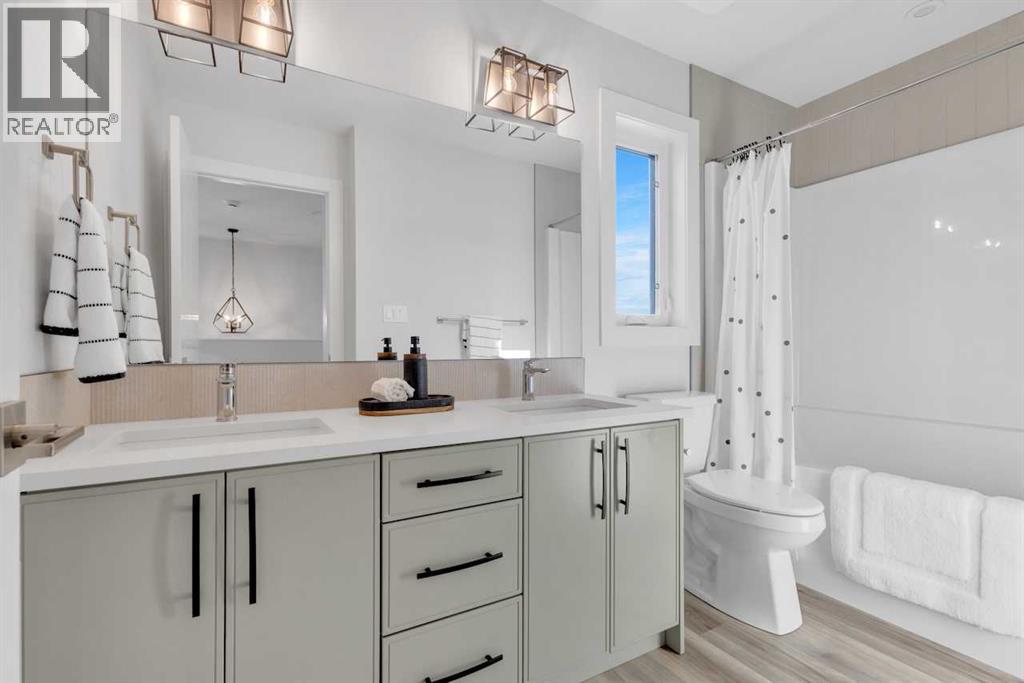 252 Emerald Drive, Red Deer