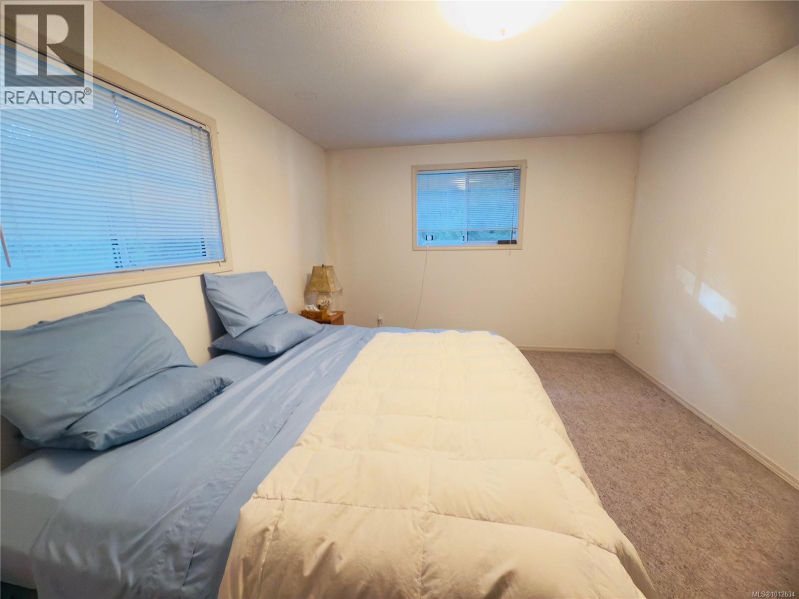 558 WEATHERS WAY - 40