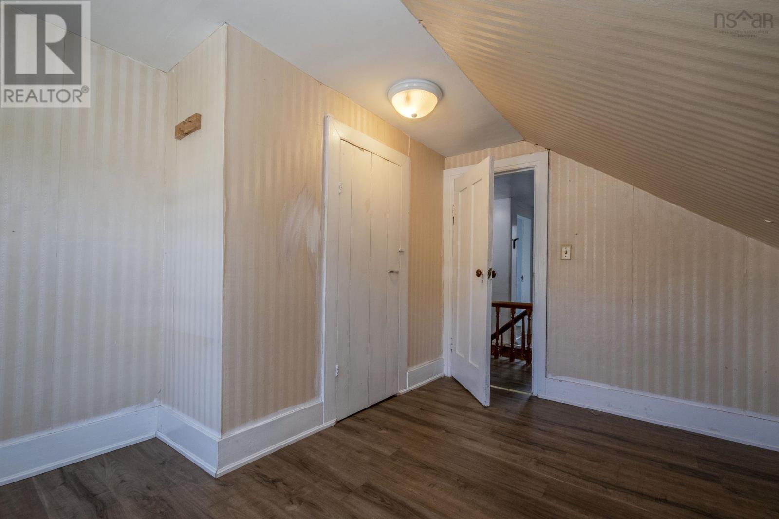 Property 21 of 39 of 240 217 Highway