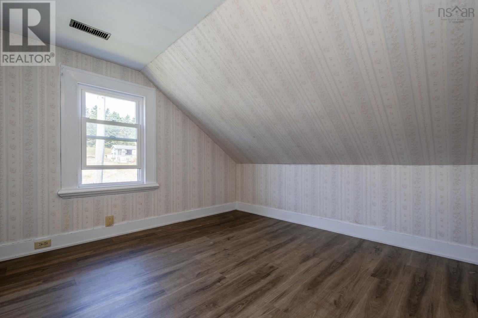 Property 17 of 39 of 240 217 Highway