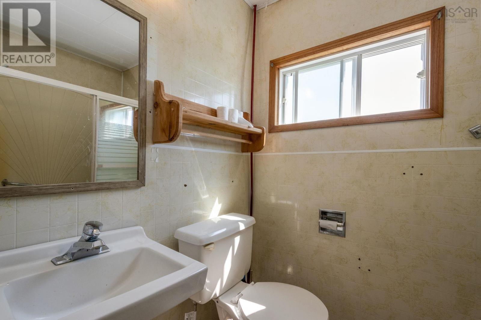 Property 3 of 39 of 240 217 Highway