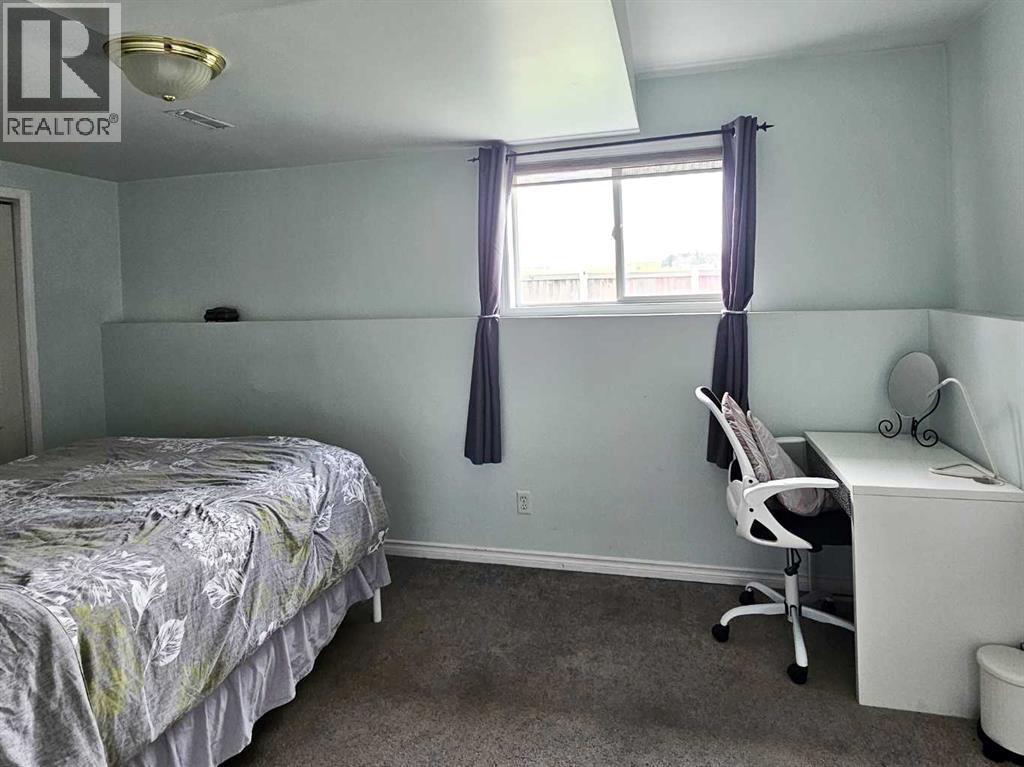 Single Family House Bi-level for Sale in  Hidden Spring Green NW Hidden Valley Calgary 