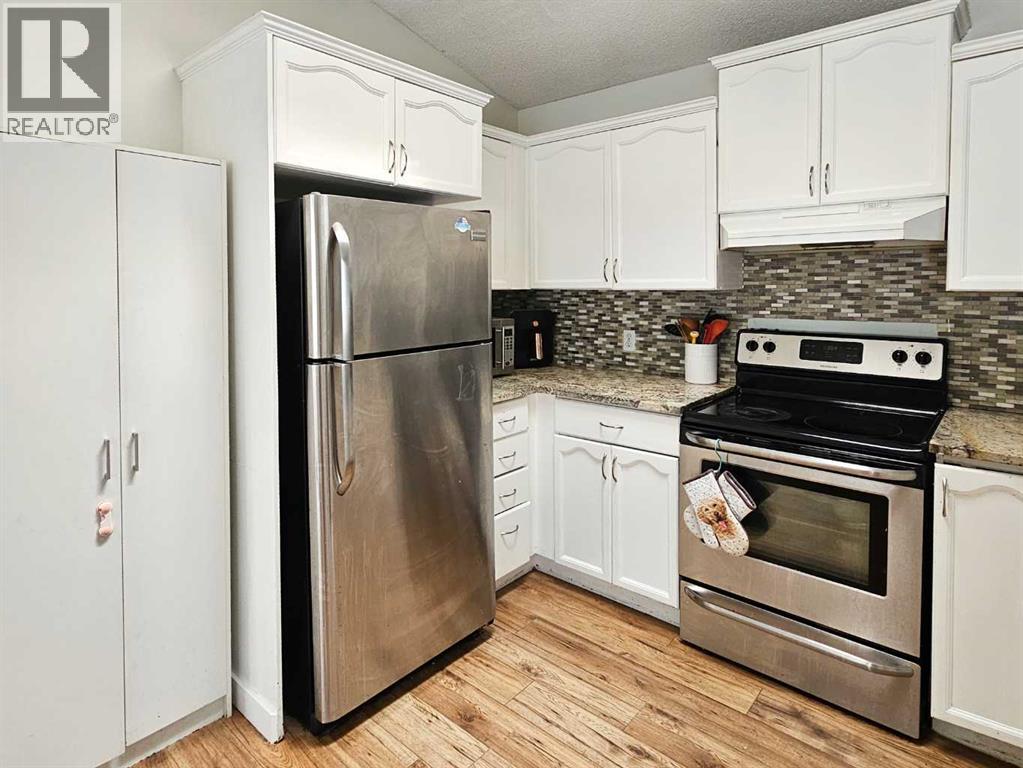 Single Family House Bi-level for Sale in  Hidden Spring Green NW Hidden Valley Calgary 