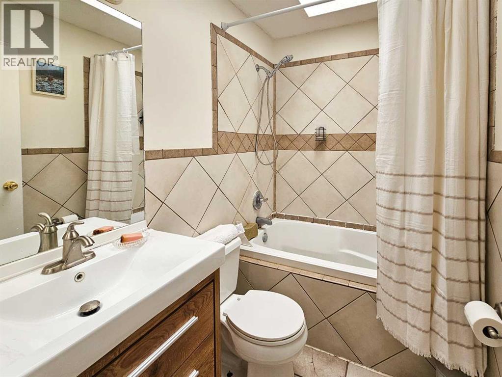 Single Family House Bi-level for Sale in  Hidden Spring Green NW Hidden Valley Calgary 