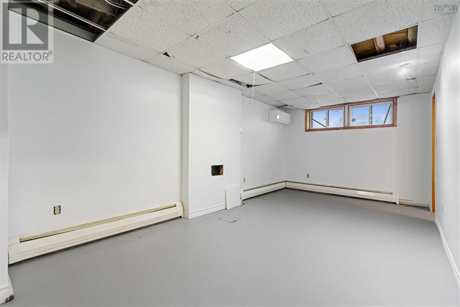 Property 23 of 26 of 12 Belvedere Drive