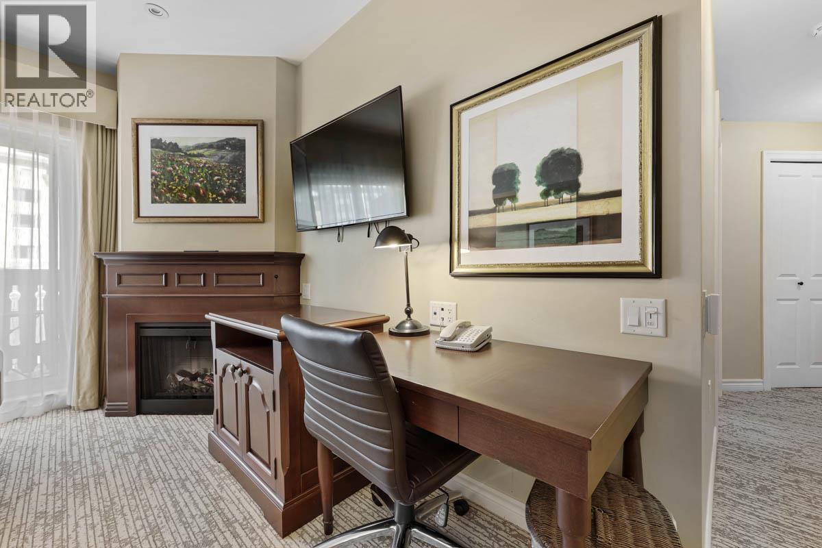 #1210C 3250 VILLAGE WAY - 12