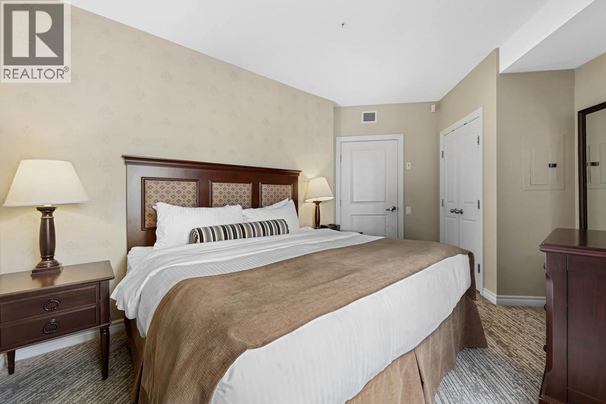 #1210C 3250 VILLAGE WAY - 14