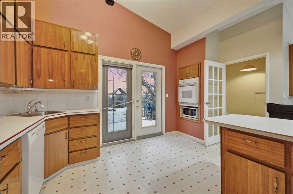 6121 Hamilton Drive, Red Deer