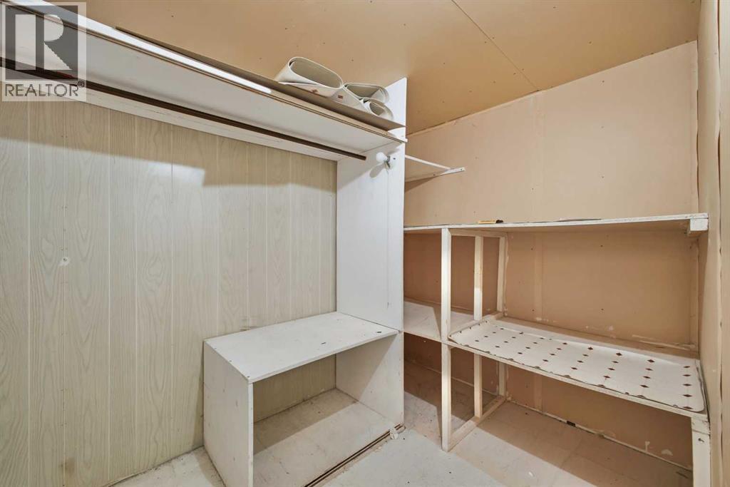 6121 Hamilton Drive, Red Deer