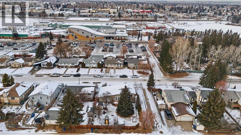 6121 Hamilton Drive, Red Deer