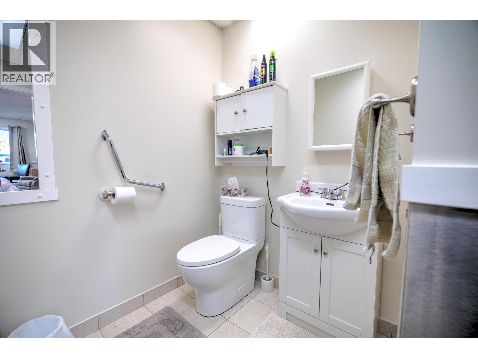 6373 HILLCREST PLACE, Prince George