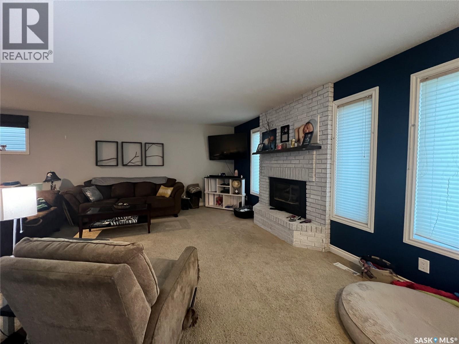 235 George CRESCENT - 11