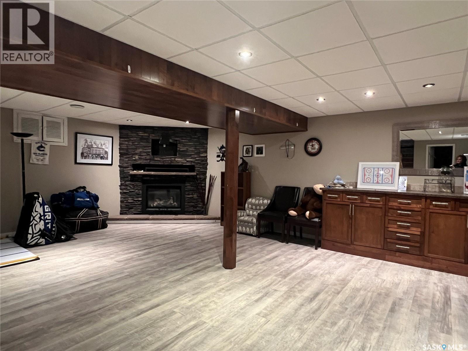 235 George CRESCENT - 23