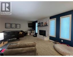 Dining room - 235 George Crescent, Esterhazy, SK S0A0X0 Photo 10