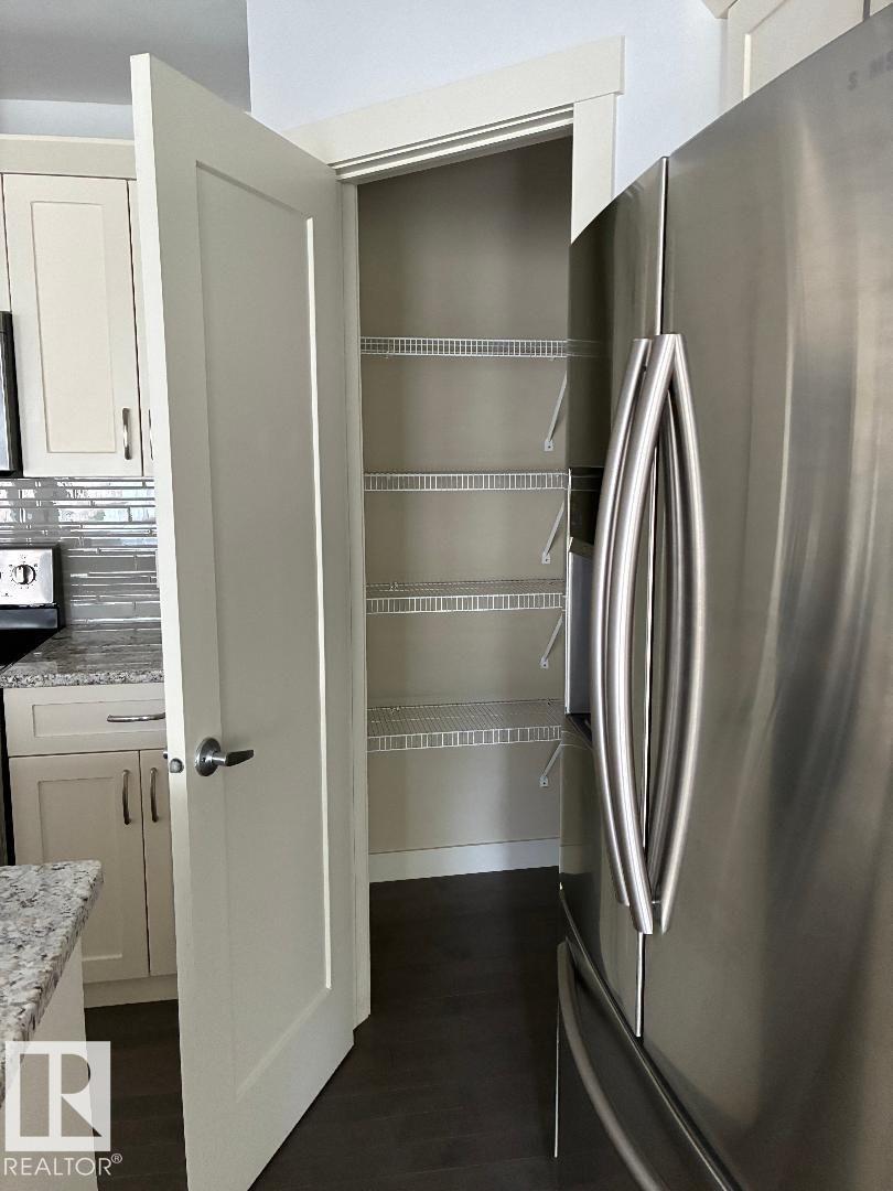 2433 GLENRIDDING BV SW, Edmonton