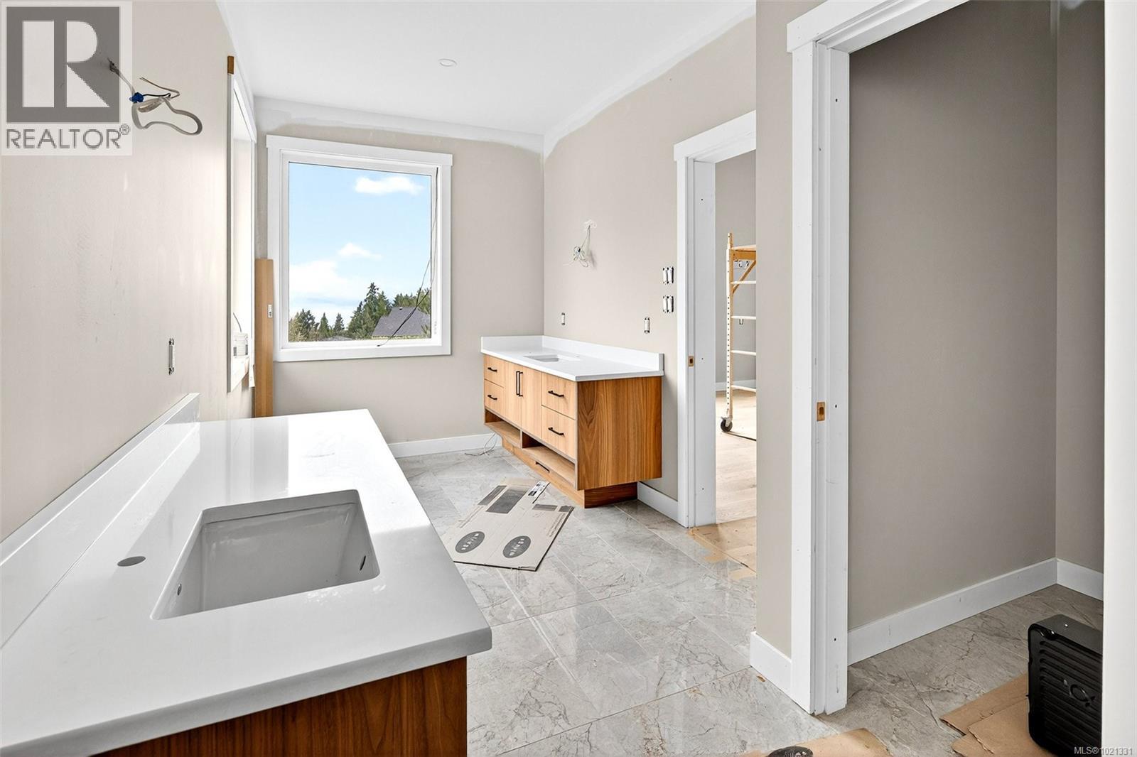  654 SENTINEL Drive, Mill Bay