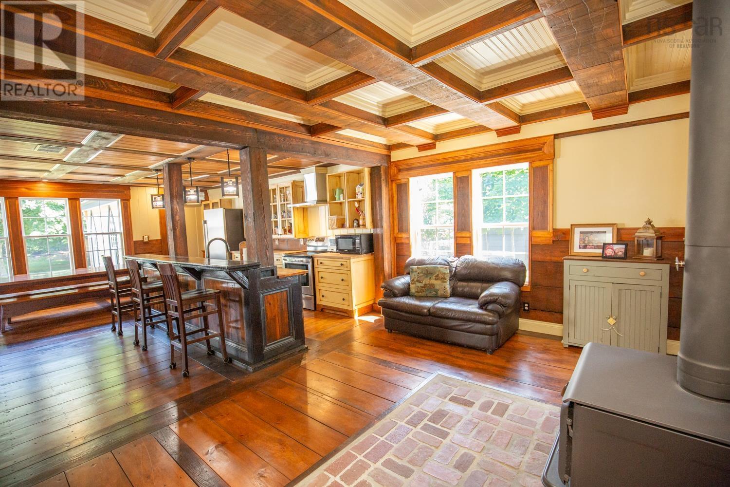 121 SMITH AVENUE - 11