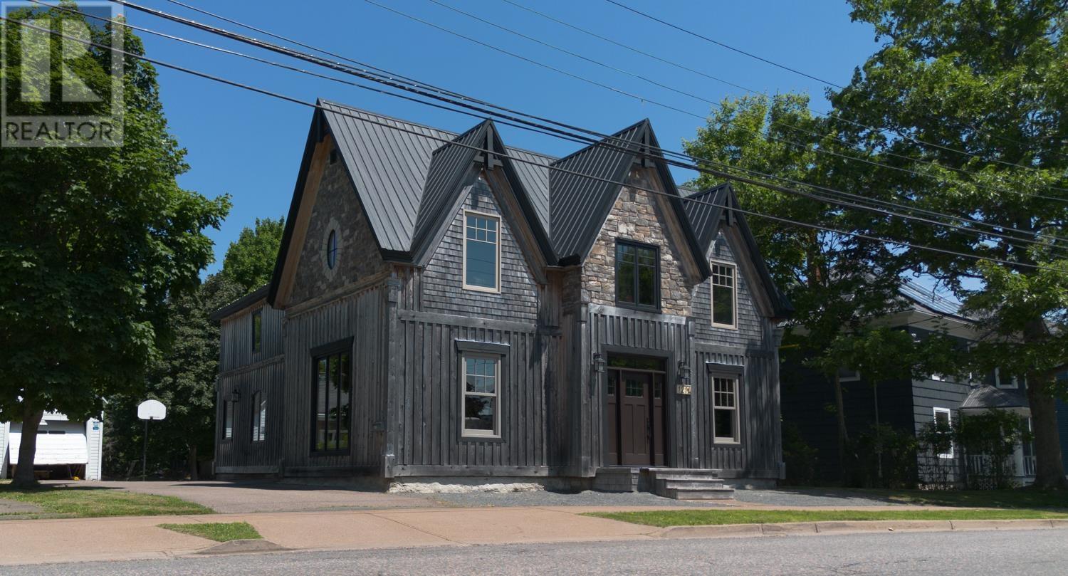 121 SMITH AVENUE - 1