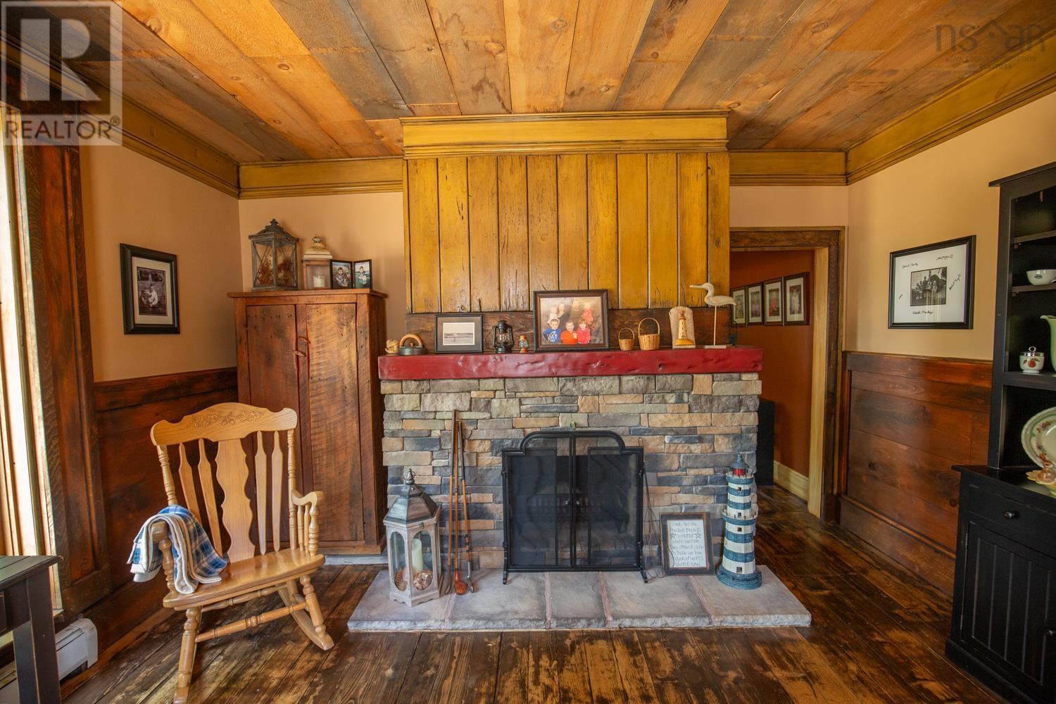 121 SMITH AVENUE - 15