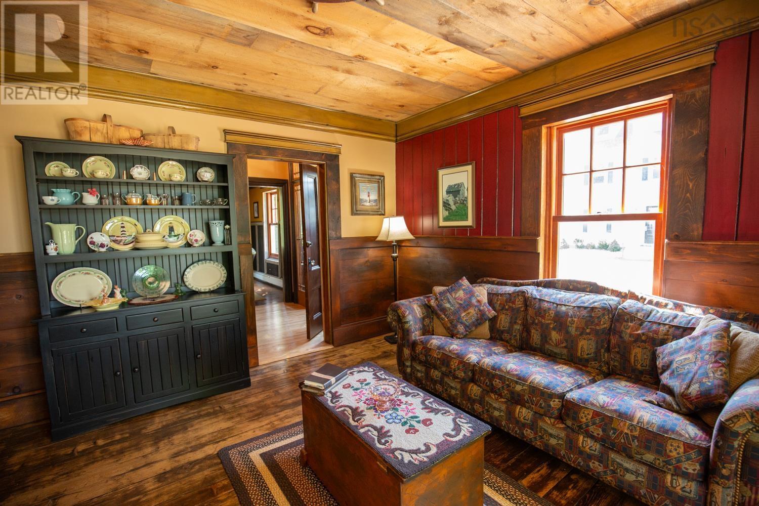 Property 35 of 49 of 121 SMITH Avenue