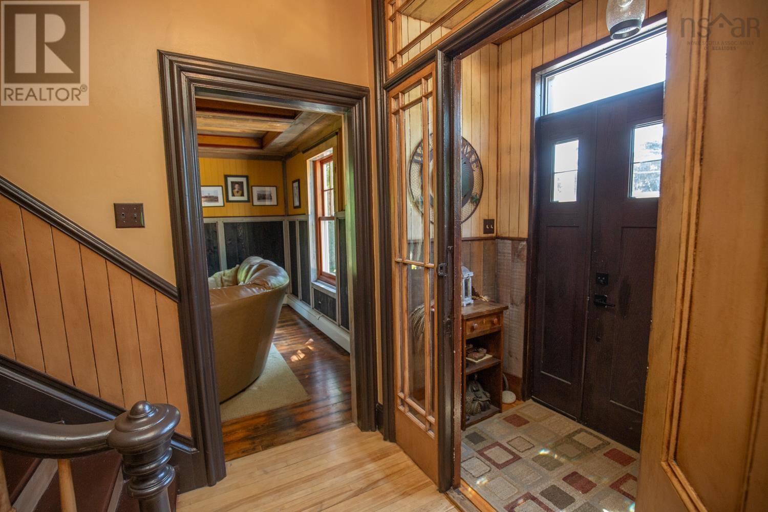 121 SMITH AVENUE - 22