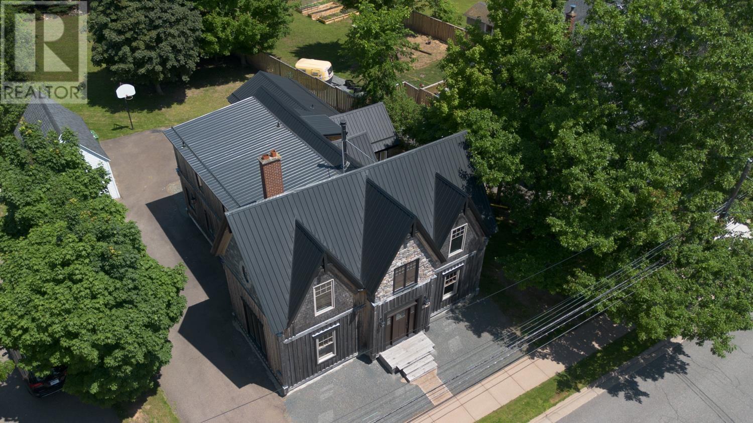 121 SMITH AVENUE - 40