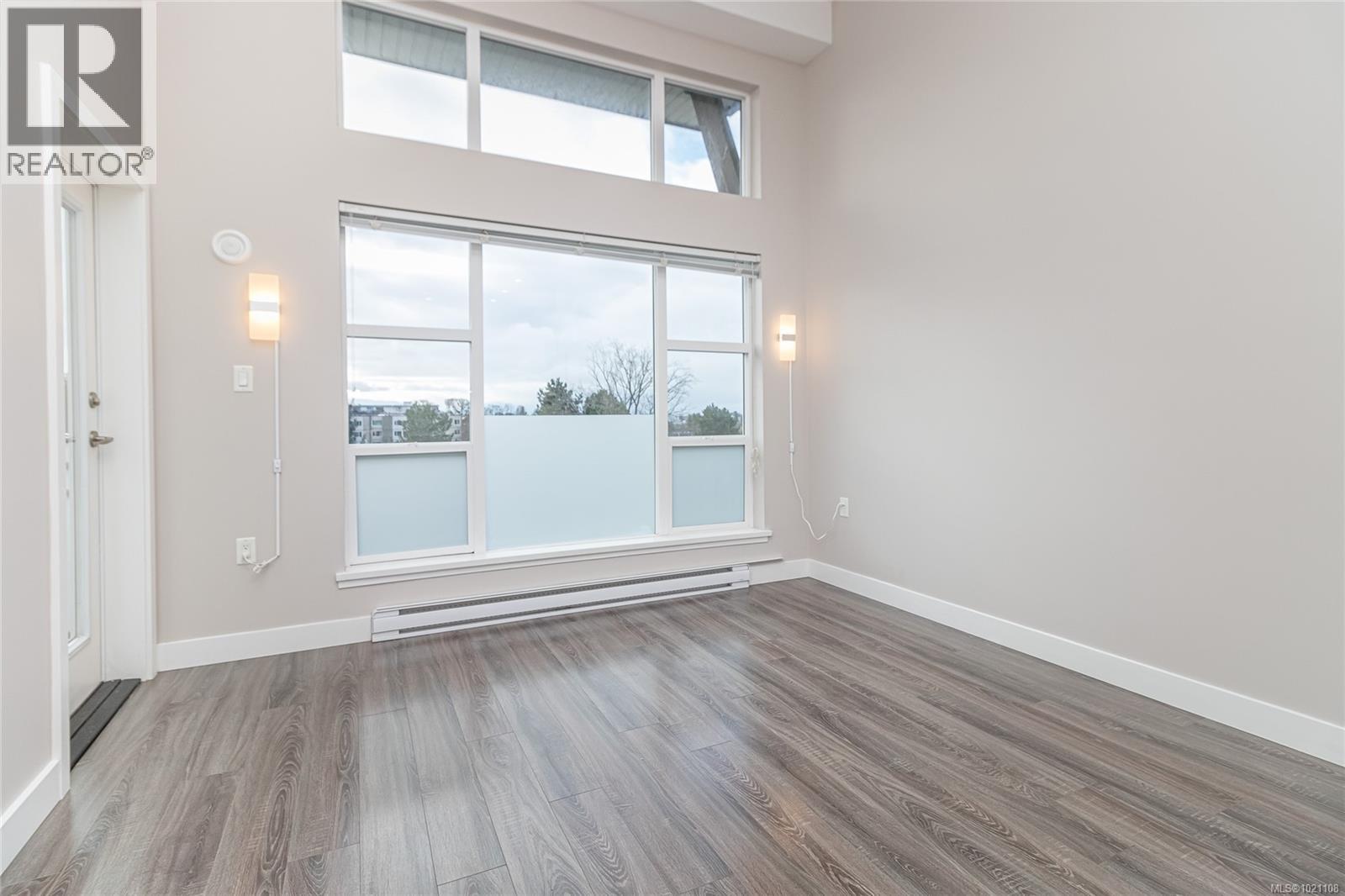 504 1020 Inverness Road, Saanich