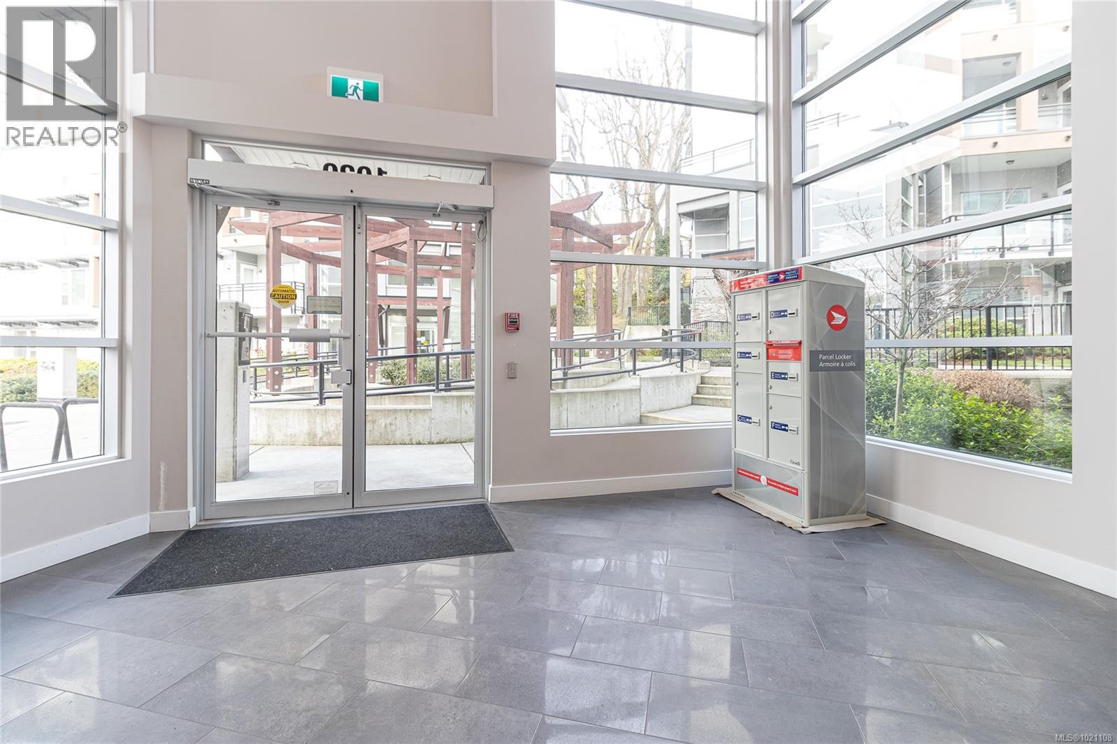 504 1020 Inverness Road, Saanich