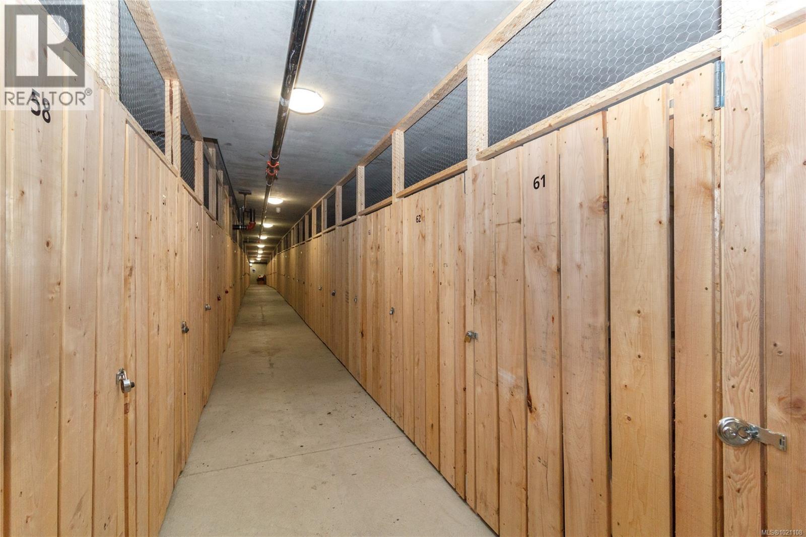 504 1020 Inverness Road, Saanich