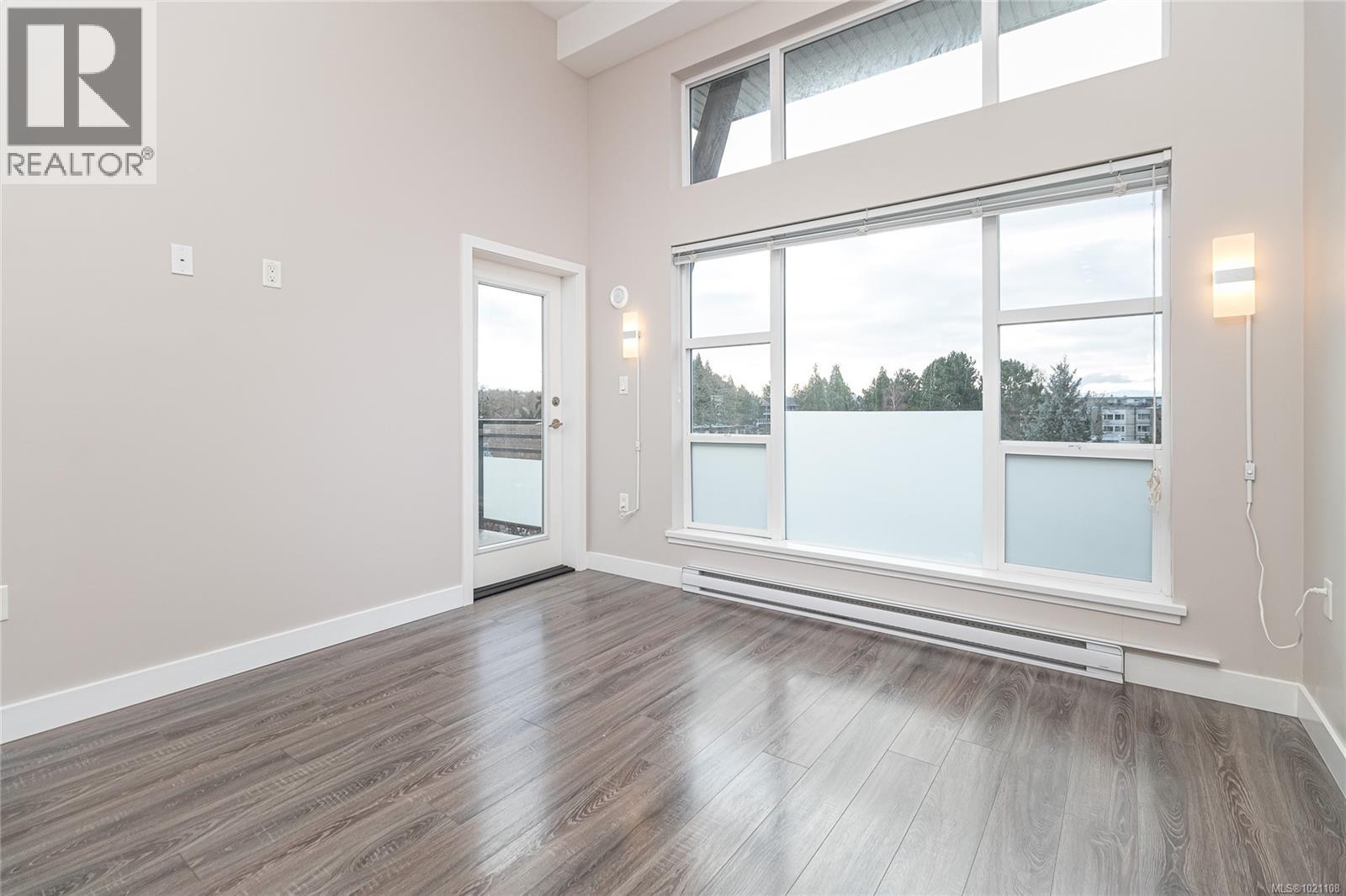 504 1020 Inverness Road, Saanich