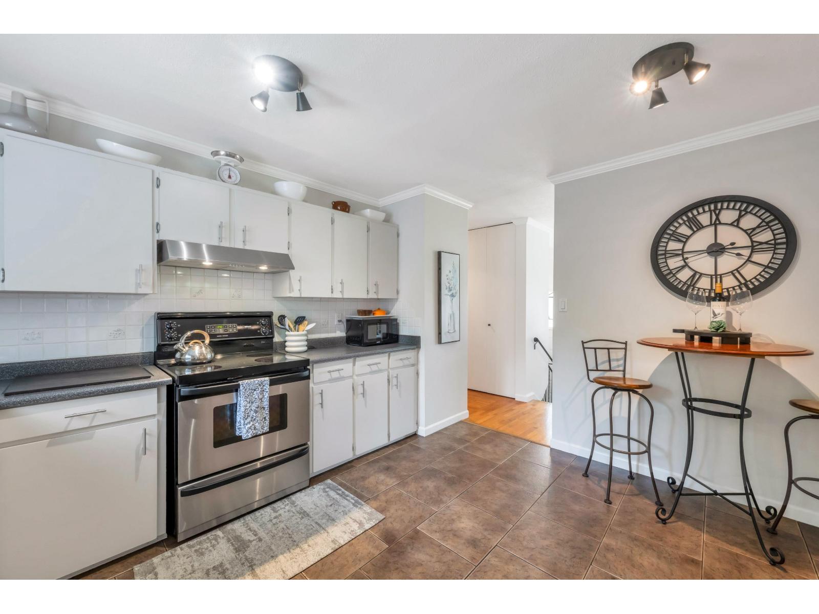 11344 86A Avenue, Delta