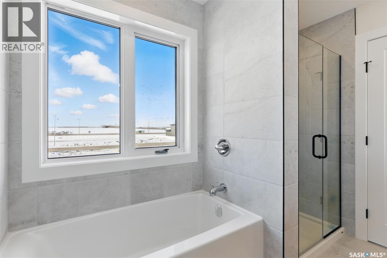 226 VETERANS DRIVE - 23