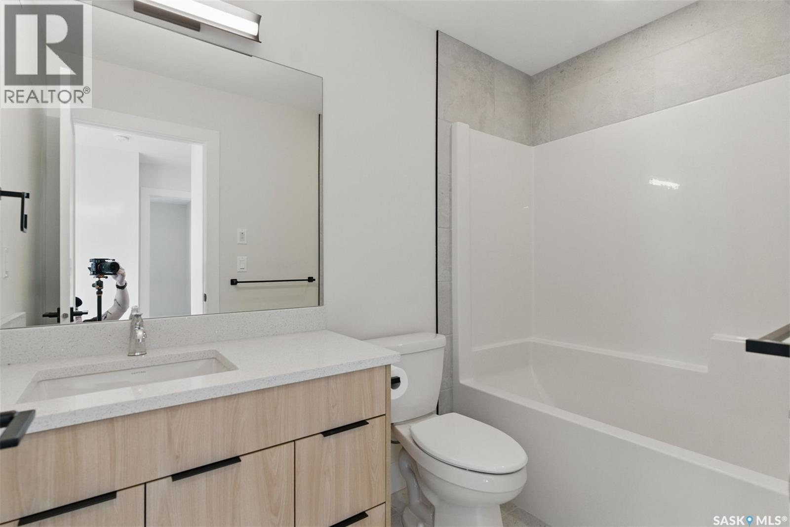 226 VETERANS DRIVE - 26