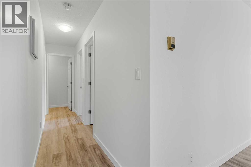 Single Family House for Sale in A  Dalton Drive NW Dalhousie Calgary 