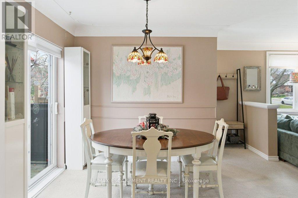 Single Family House for Sale in  SYLVIA CRESCENT Hamilton (Rosedale) 