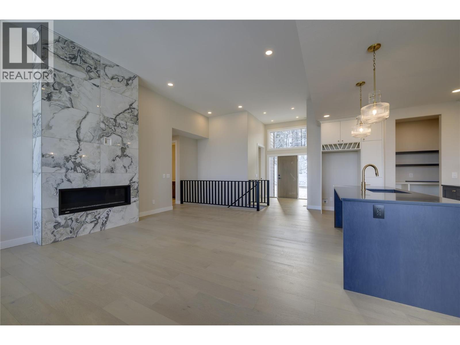 2138 LINFIELD Drive, Kamloops