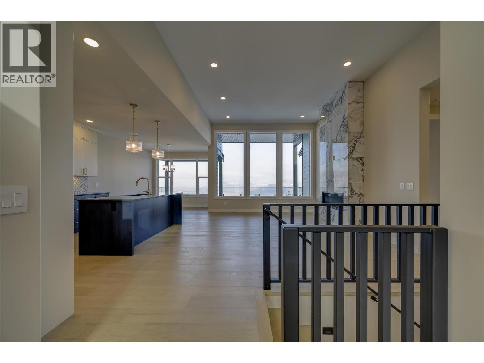 2138 LINFIELD Drive, Kamloops