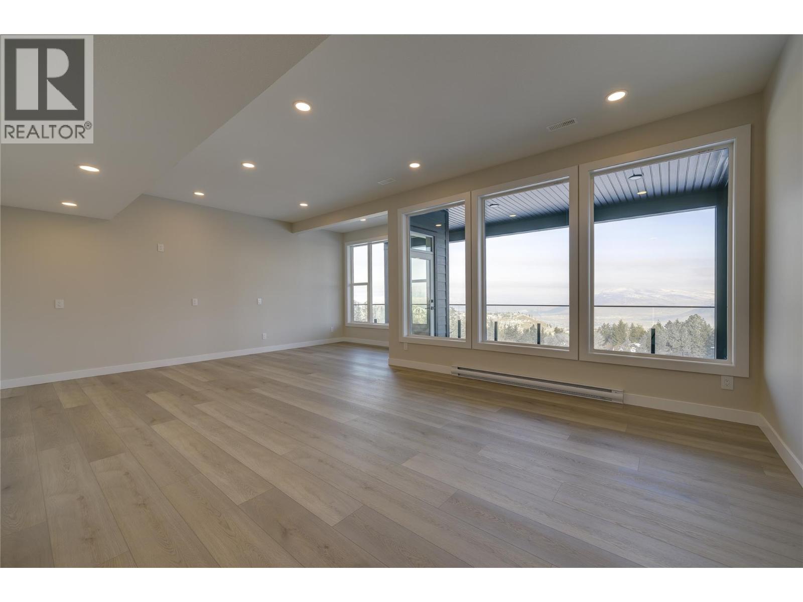 2138 LINFIELD Drive, Kamloops