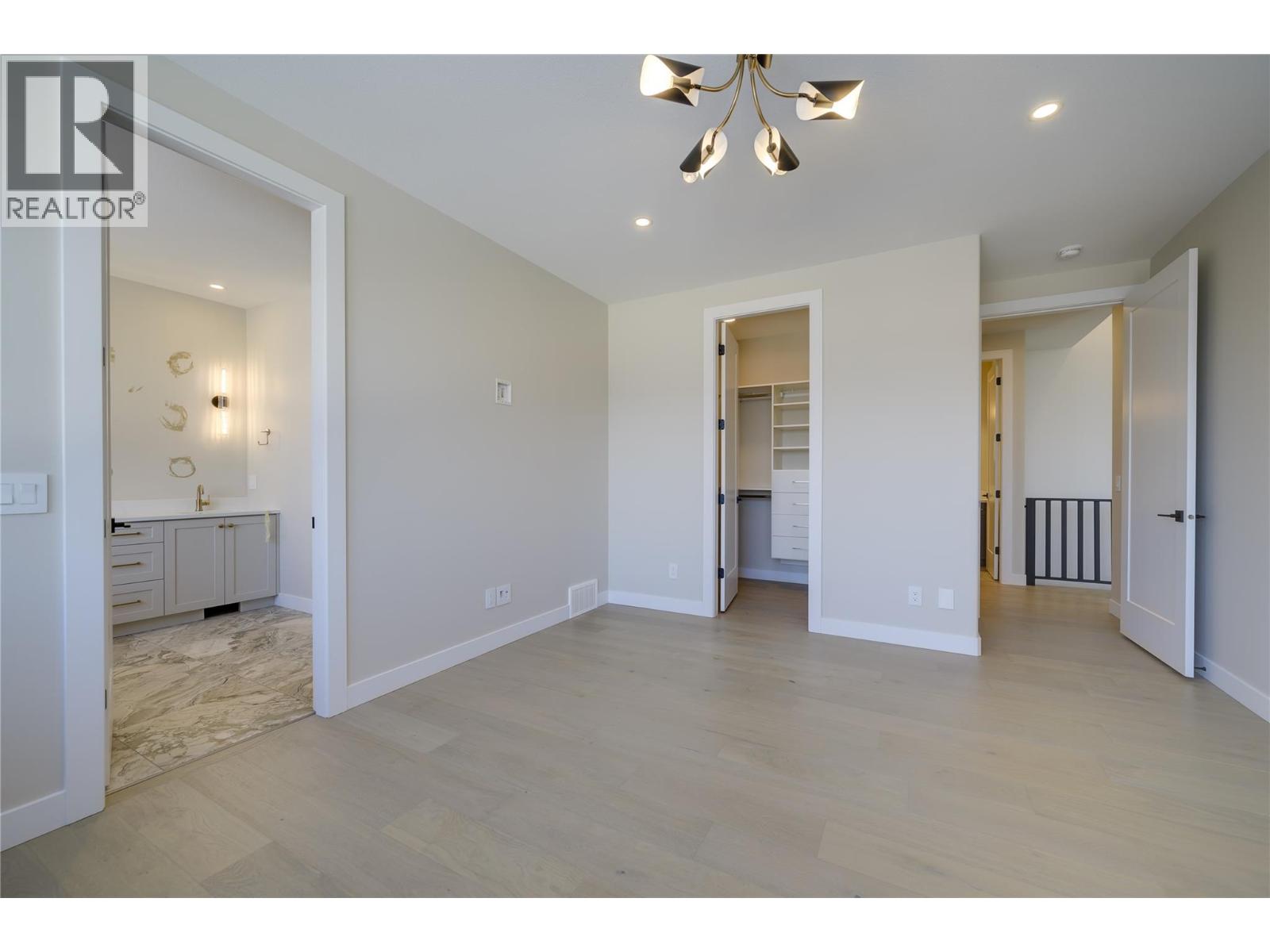 2138 LINFIELD Drive, Kamloops