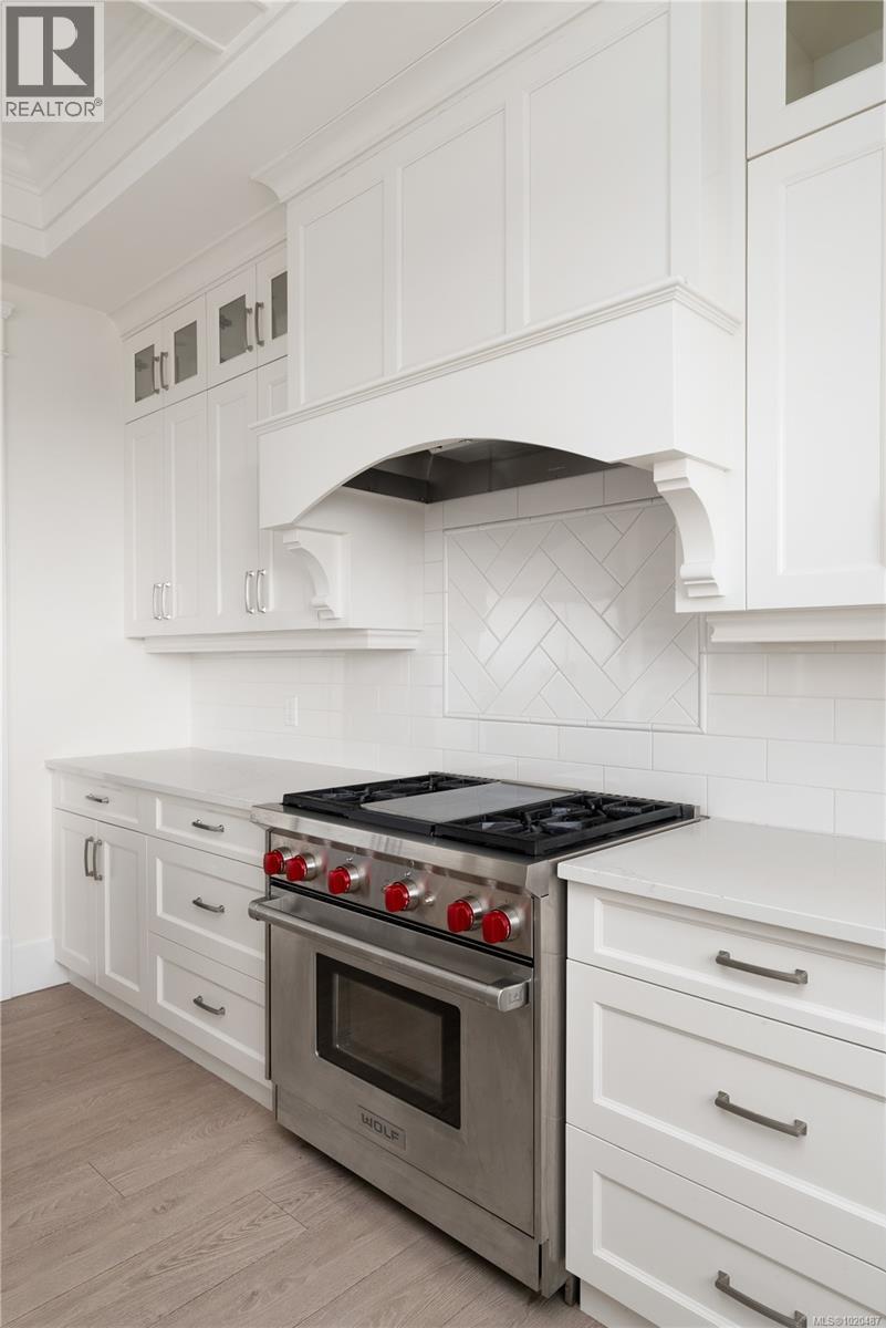  2701 Goldstone Heights, Langford