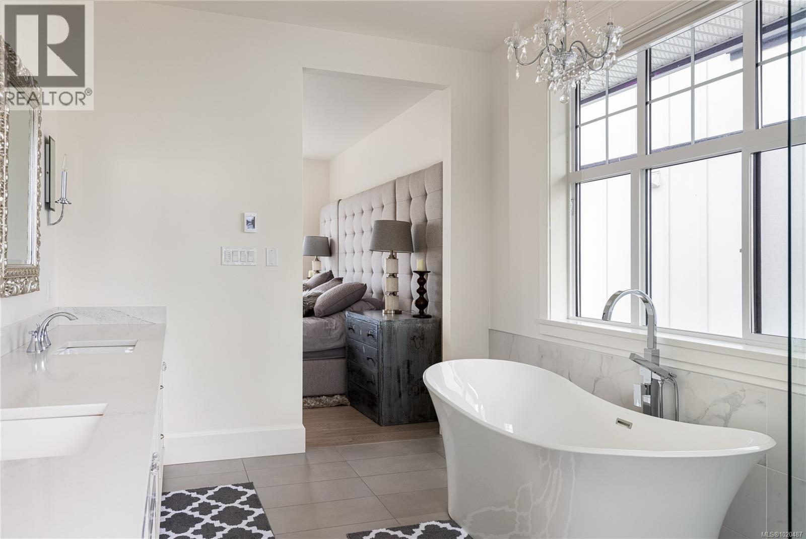  2701 Goldstone Heights, Langford