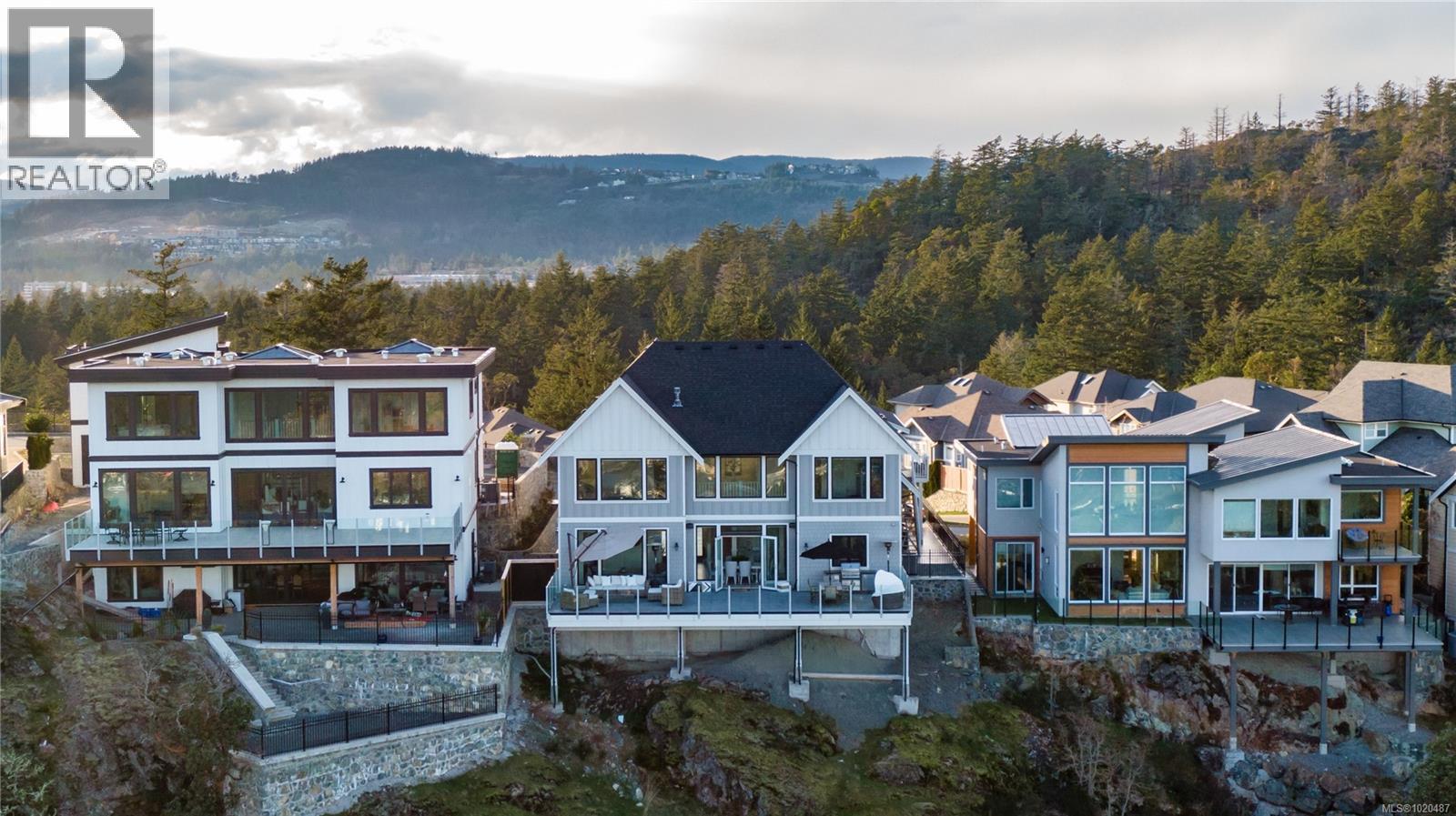  2701 Goldstone Heights, Langford