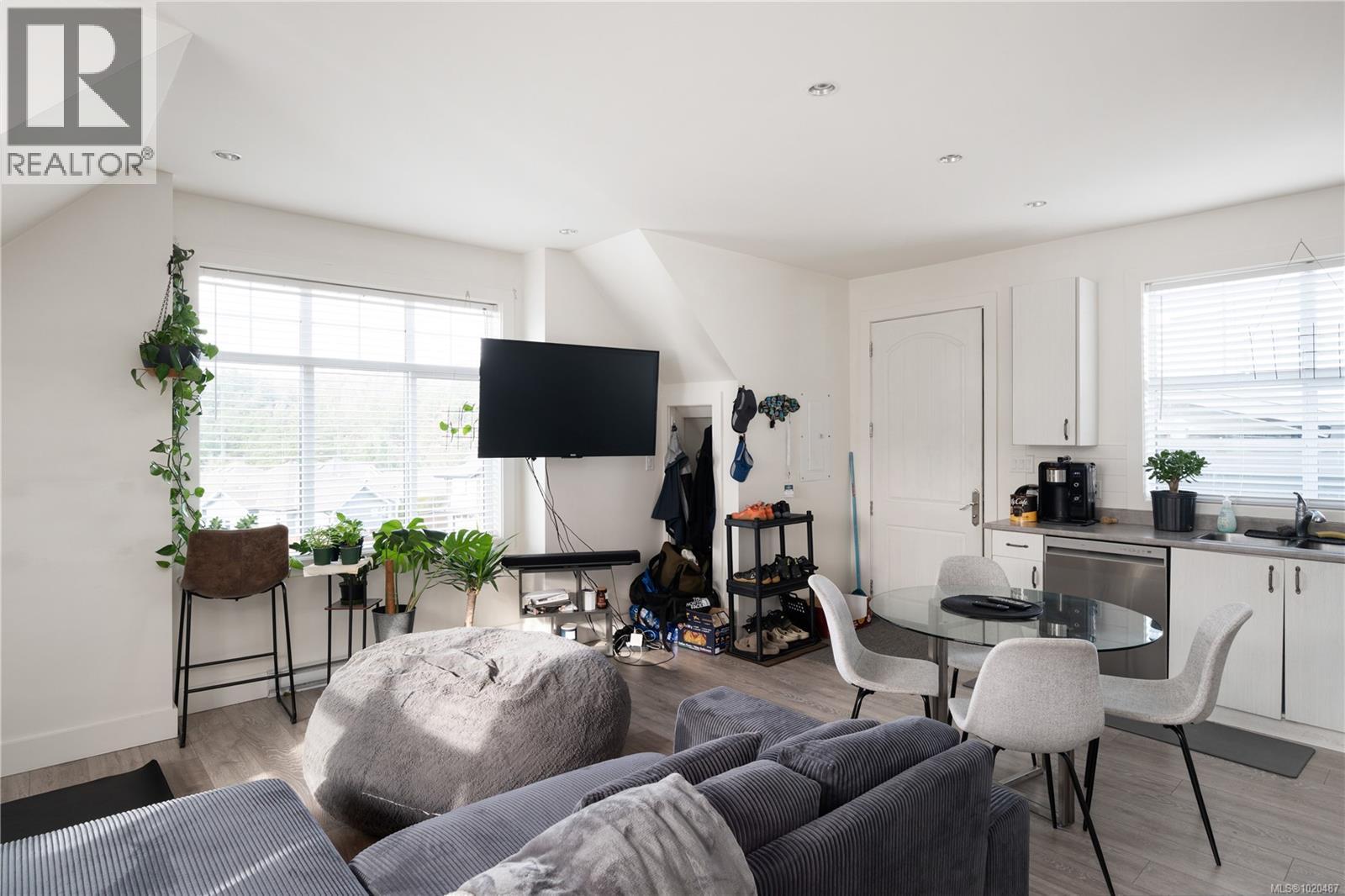  2701 Goldstone Heights, Langford