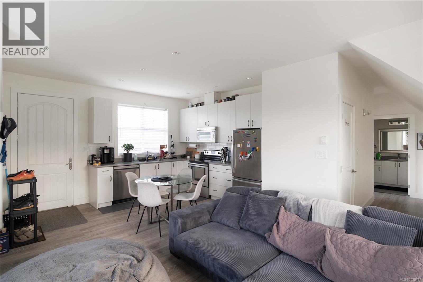  2701 Goldstone Heights, Langford