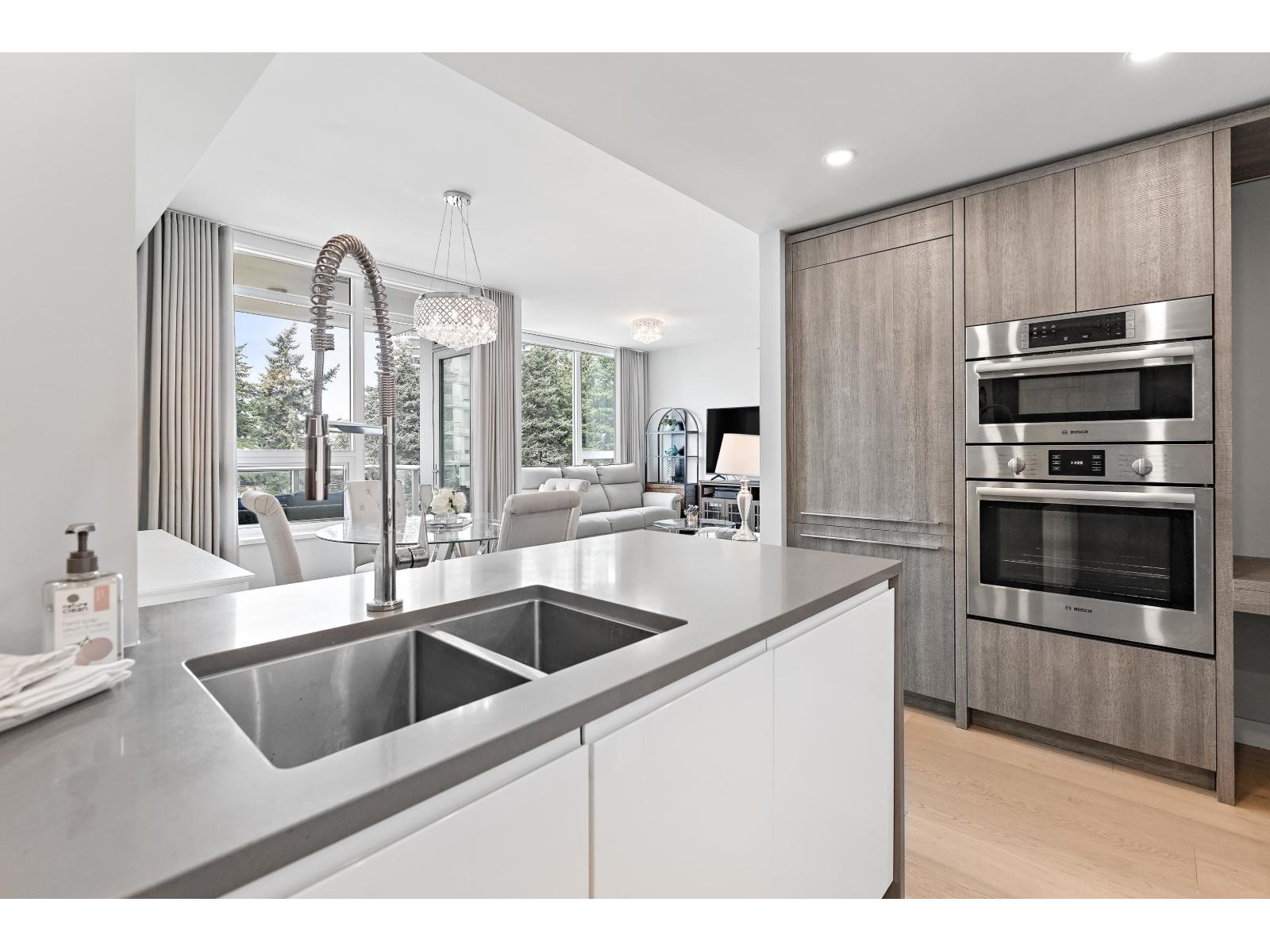 601 1441 JOHNSTON ROAD, White Rock