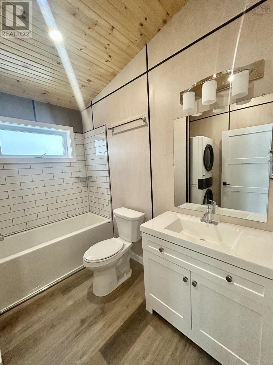 Property 21 of 25 of 25 Parkdale Crescent