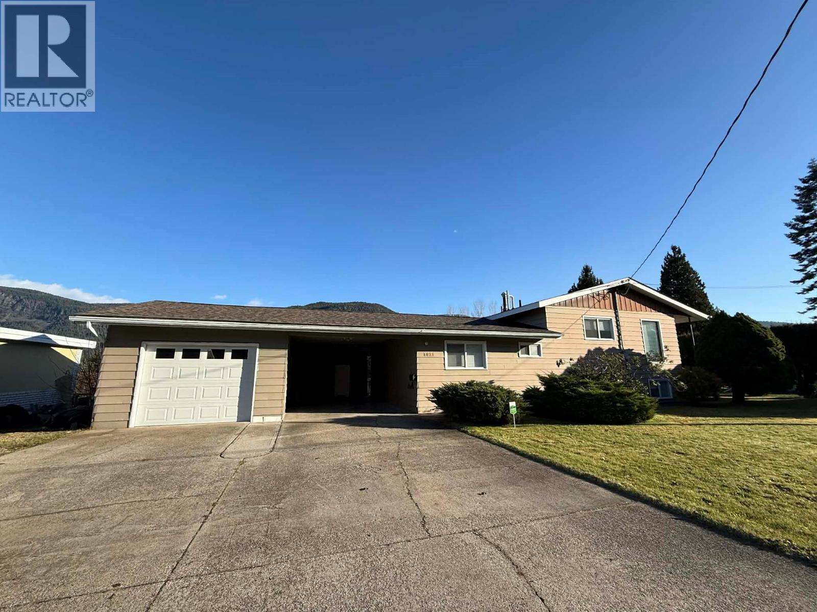 2621 6th Avenue, Castlegar