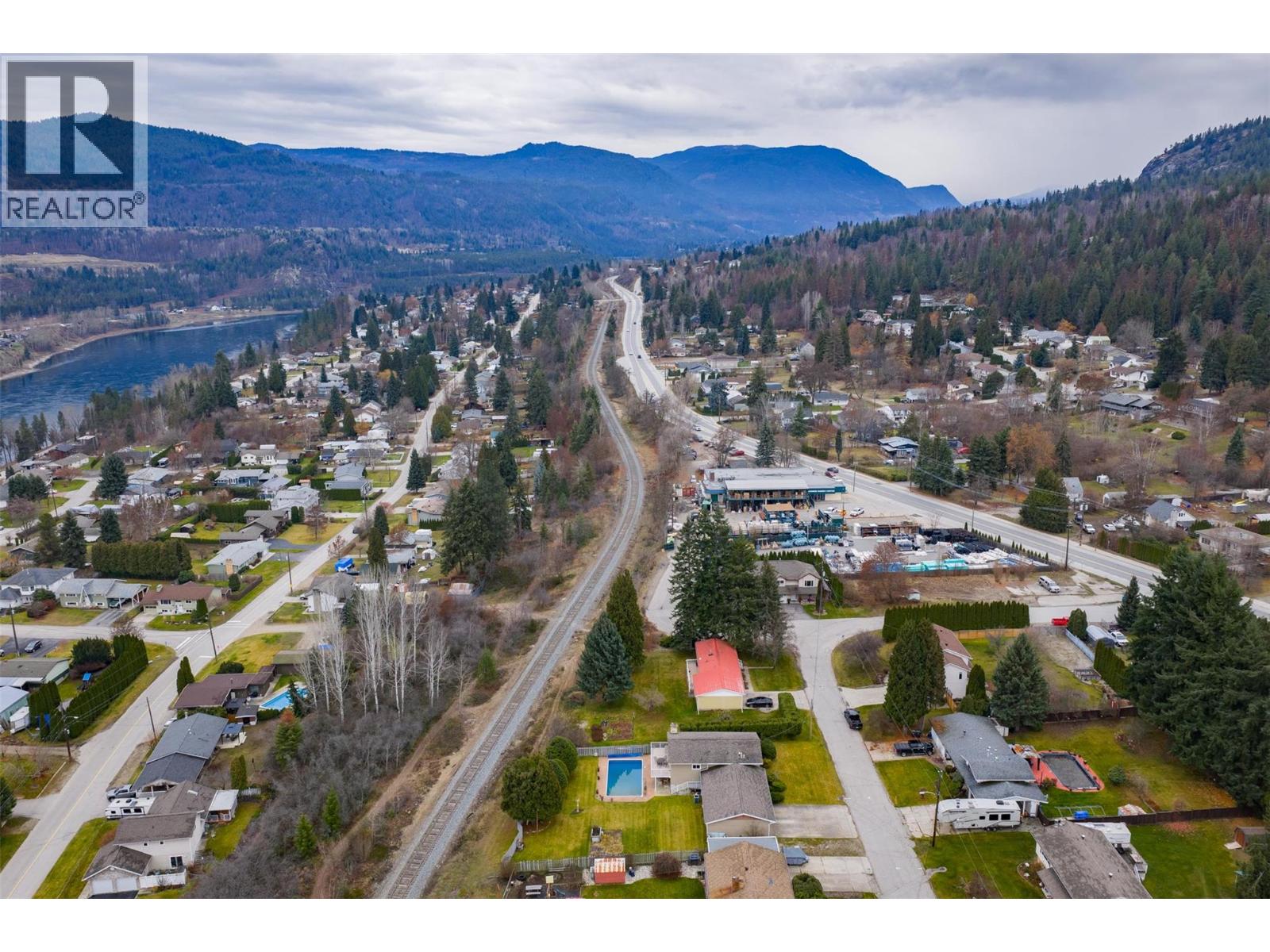 2621 6th Avenue, Castlegar
