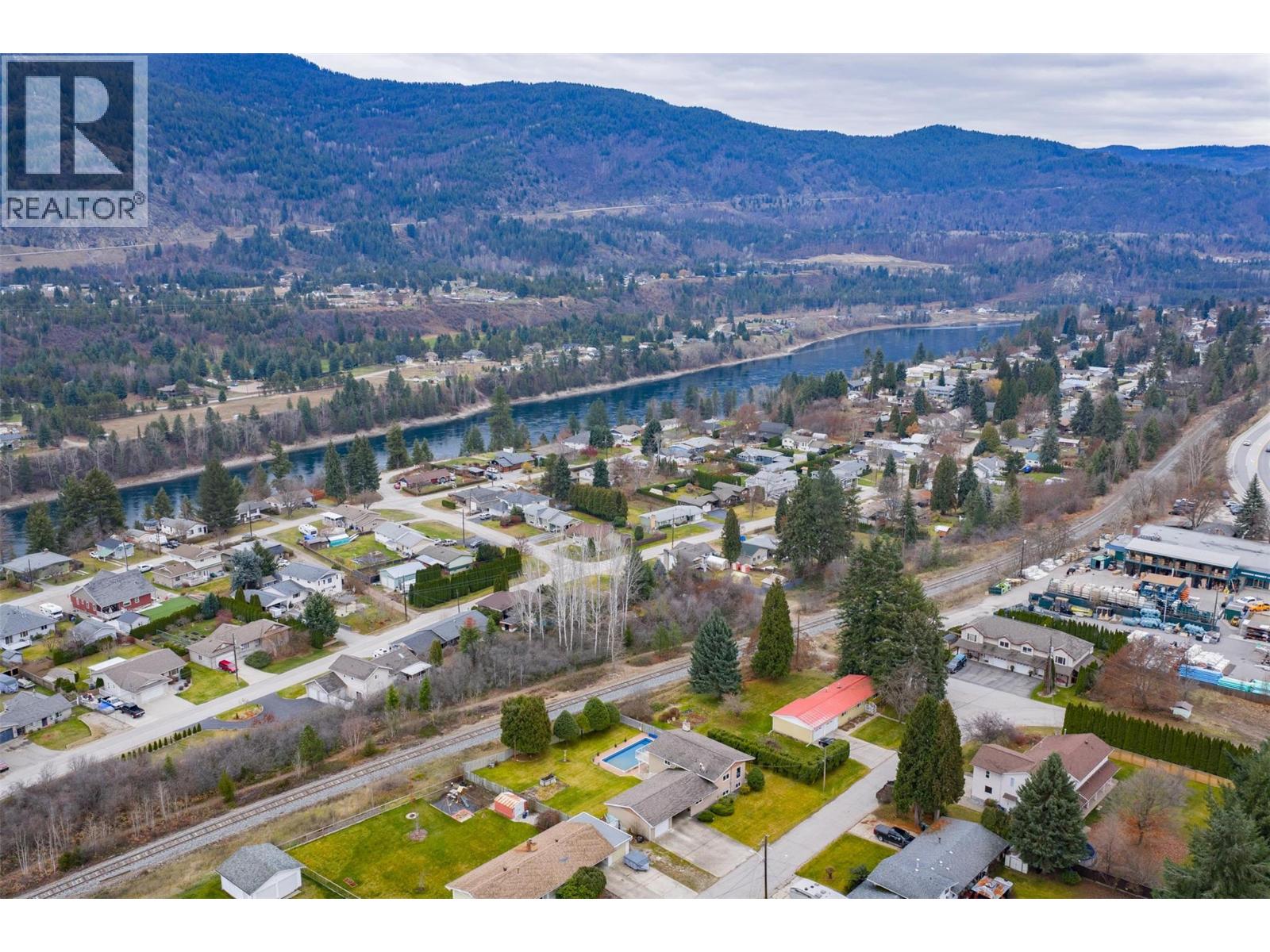 2621 6th Avenue, Castlegar